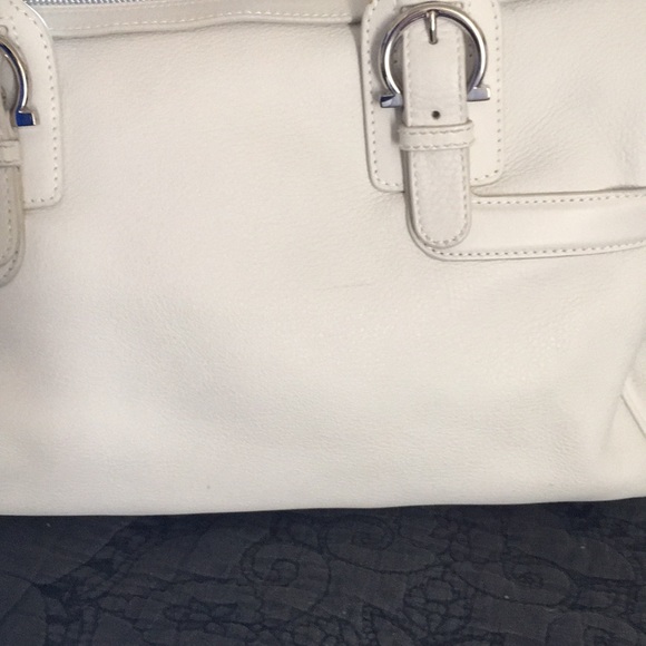 Ferragamo white leather bag - Picture 10 of 13